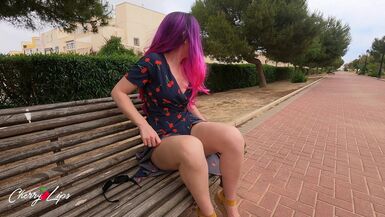 Risky masturbation on a public park bench just squirt - 1 image