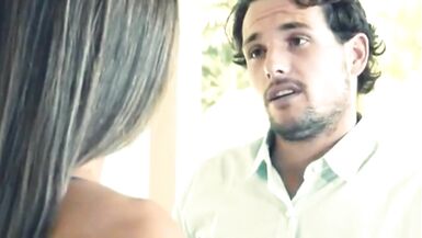 MILF e figliastro fanno sesso, tette romantiche - 2 image