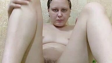 Tombul Lololchka Yeni Kamerasını Deniyor - 1 image