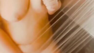 Spying on BBW in Shower - 3 image