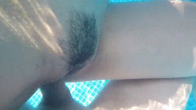 Baise dans la piscine! - 3 image