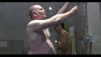 Prise accidentelle dans le sauna - 1 image