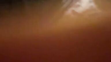 MILF se fait lécher la chatte - 3 image