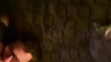 MILF se fait lécher la chatte - 4 image