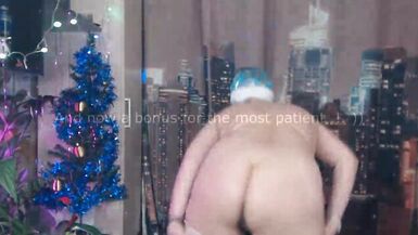 Ritual dances of a mature SnowMaiden to challenge the coolness. Santa's staff in her mouth and cunt! - 3 image