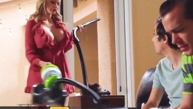 pornstar hardcore horny milf joslyn james enjoys a good fuck - 1 image