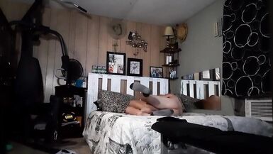Son petit ami ne la baisait pas correctement, elle ma laissé la baiser et éjaculer dans sa chatte [angle 2]. - 7 image