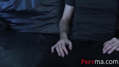 Infilare il mio cazzo nella bocca della mamma mentre dorme - 1 image