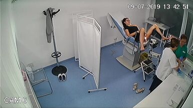 Gynecologist Examines the Patient's Vagina using a Monitor. - 10 image