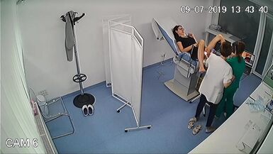 Gynecologist Examines the Patient's Vagina using a Monitor. - 11 image
