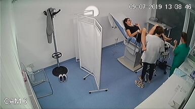 Gynecologist Examines the Patient's Vagina using a Monitor. - 5 image