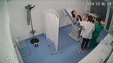 Gynecologist Examines the Patient's Vagina using a Monitor. - 7 image