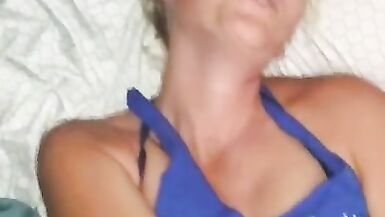 Умоляющий Creampie для MILF - 11 image