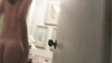 MILFs Bathroom Tome - 3 image