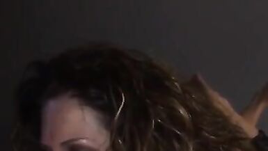 A esposa só tem admiração pela BBC na sua primeira sessão - 4 image