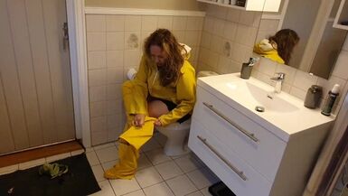 Foreplay Yağmurlukları ve Lateks Eldivenler - 1 image