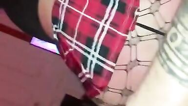 Cowgirl inversée avec une écolière sexy