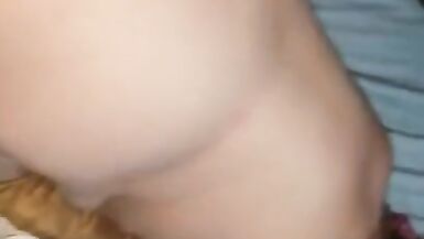 Chubby Amateur MILF desde atrás - 3 image
