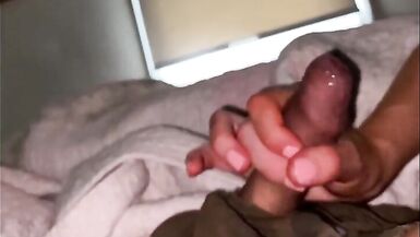 Amwf handjob klein schwanz cumshot explosion - 8 image