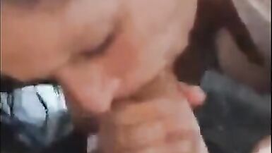 Sie schluckt Seinen Schwanz Er füllt Ihre Muschi mit Sperma! - 8 image