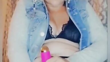La femme en chaleur Regarde moi me baiser jusquà ce que je gicle plusieurs fois Souhaitant que ce soit ta bite dans ma chatte. - 10 image