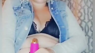 La femme en chaleur Regarde moi me baiser jusquà ce que je gicle plusieurs fois Souhaitant que ce soit ta bite dans ma chatte. - 11 image