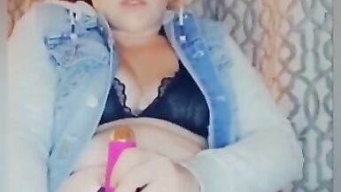 La femme en chaleur Regarde moi me baiser jusquà ce que je gicle plusieurs fois Souhaitant que ce soit ta bite dans ma chatte. - 13 image