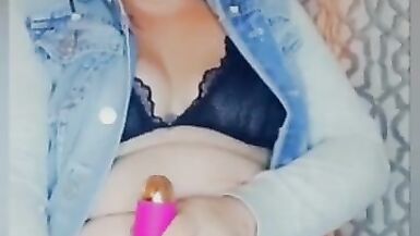 La femme en chaleur Regarde moi me baiser jusquà ce que je gicle plusieurs fois Souhaitant que ce soit ta bite dans ma chatte. - 15 image