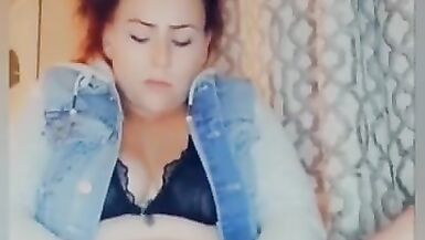 La femme en chaleur Regarde moi me baiser jusquà ce que je gicle plusieurs fois Souhaitant que ce soit ta bite dans ma chatte. - 4 image
