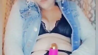 La femme en chaleur Regarde moi me baiser jusquà ce que je gicle plusieurs fois Souhaitant que ce soit ta bite dans ma chatte. - 8 image