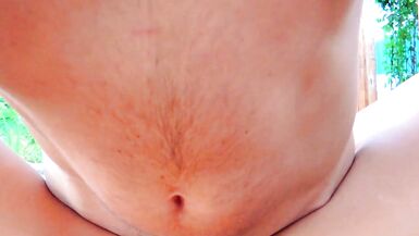 Le sexe missionnaire à travers les yeux dune fille et un puissant Cumshot - 3 image