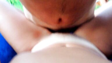 Le sexe missionnaire à travers les yeux dune fille et un puissant Cumshot - 9 image
