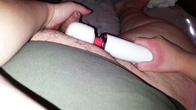 Petite bite se fait sucer par sa grosse femme - 2 image