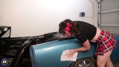 Mature wife cleans car and fucks her big pussy - 2 image