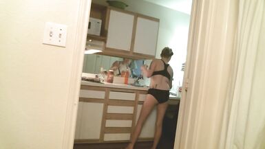 Good Housewife Cleans Kitchen - 4 image