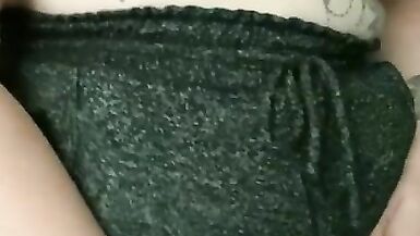 Sexy MILF Gets Cum Dumb on Vibrator - 8 image