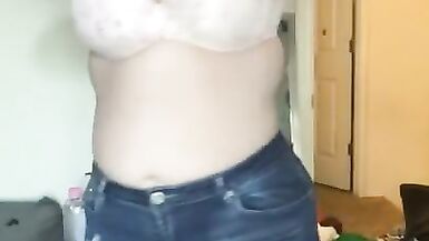 Squeezing Big MILF Ass into Tight Jeans