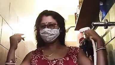 Desi arpita randi wife bathing - 2 image
