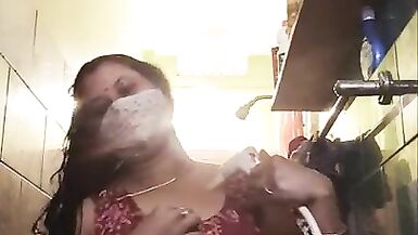 Desi arpita randi wife bathing - 6 image