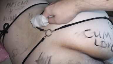 Cuckold hubby clean his cum covered wife after gangbang! - 10 image
