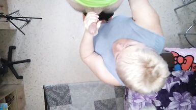 paid off with a blowjob with an electrician - 9 image