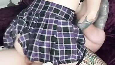 MILF Ashley Emiyor ve Sürüyor ve içine boşalıyor - 10 image