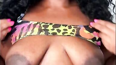 Tette grandi Ebano MILF Ch Chy Latte Slo Mo Titty Drop Loop - 11 image