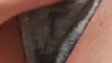 Creampie Gri Külotunu Islatıyor - 15 image
