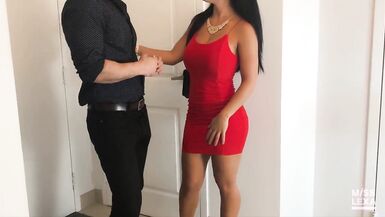 Le mari cocu regarde sa femme se faire baiser par un inconnu - Cadeau VDAY - 1 image