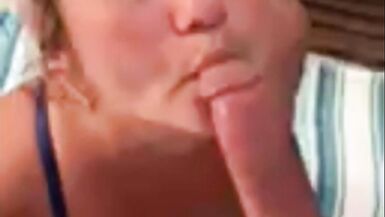 Beautiful wife sucking cock and getting a facial - 13 image
