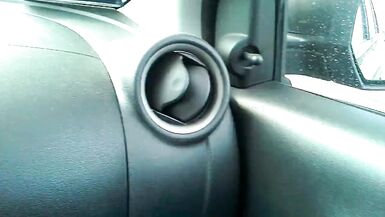 Masturbation dans la voiture en conduisant à Rome - 7 image