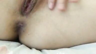 Rabbit vibrator pleasing my pussy orgasm - 4 image