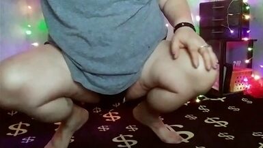 Kepi Carter Slow motion Calf muscle flex