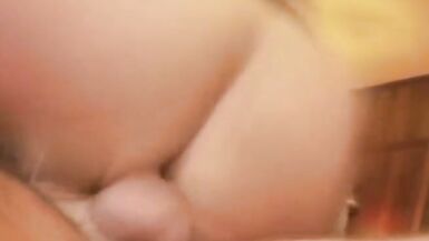 Italienische mollige Hausfrau ist wieder ein glücklicher Moment und Agian - 15 image
